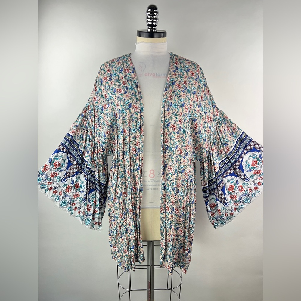 💚 3368. Bell Sleeve Boho Print Kimono